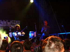 Eddie talking to the crowd